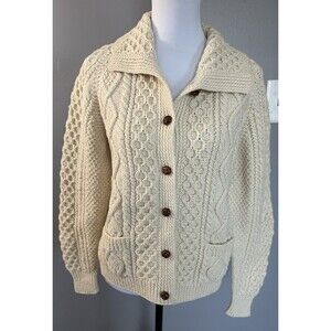 VTG 70s Kinvara Aran Crafts Wool Chunky Knit Cardigan Wood Button Sweater Ivory